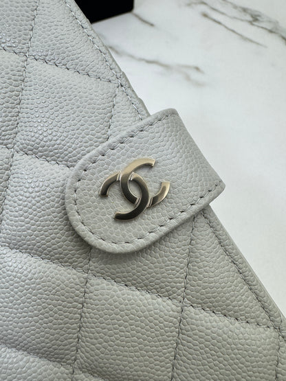 CHANEL Passport Holder 淺灰