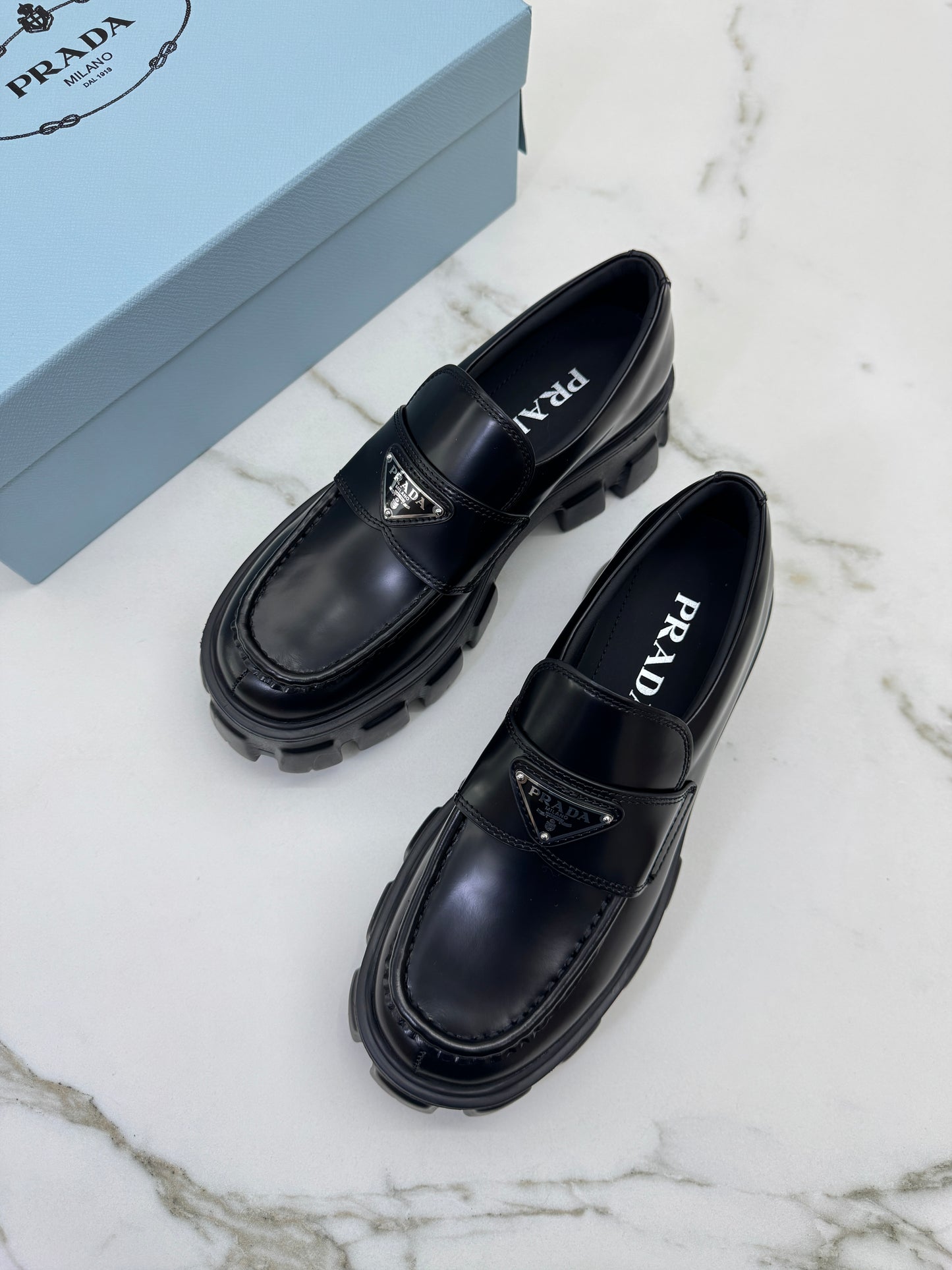 PRADA Loafers 齒輪底 Super Light