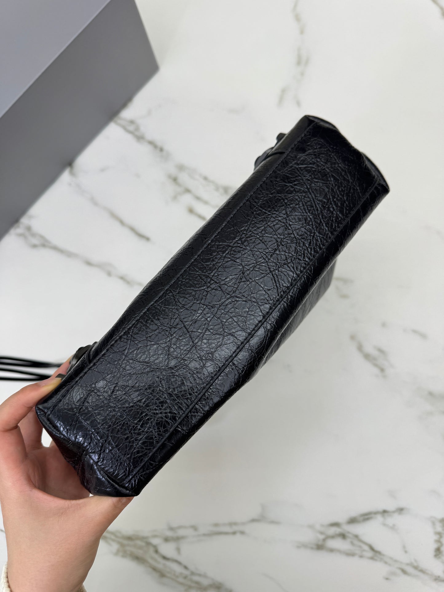 BALENCIAGA Le City Hobo 黑色油蠟皮