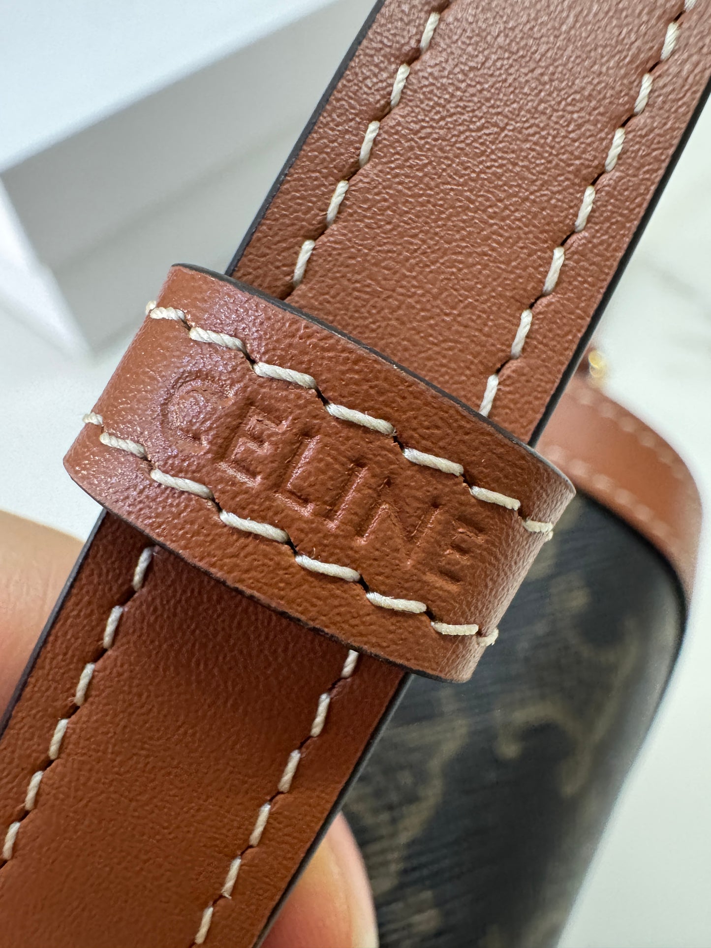CELINE Triomphe Besace 凱旋門馬鞍包 老花Canvas