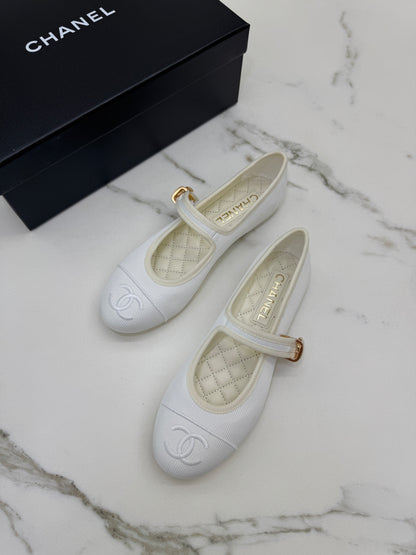 CHANEL 24S Mary Jane 芭蕾舞鞋 白色娟布