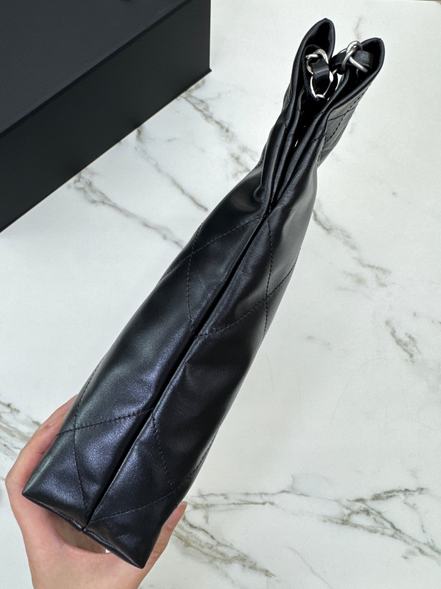 CHANEL 22Bag 黑銀 Small