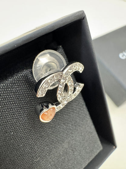 CHANEL 25P 粉色小愛心耳夾