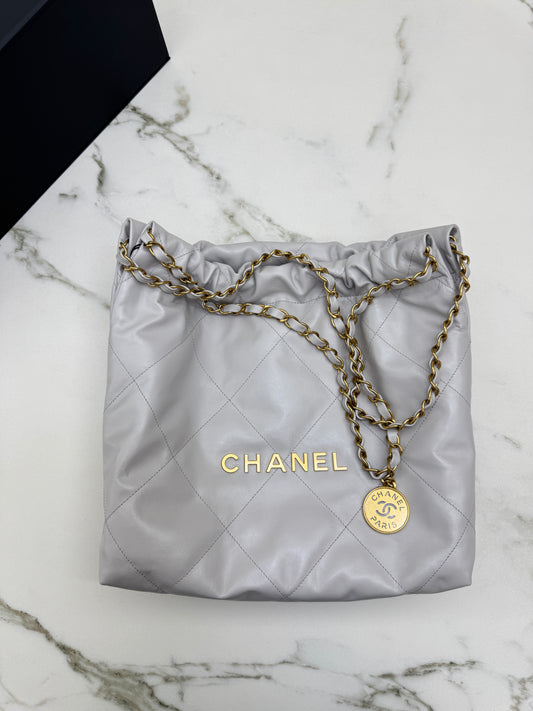 CHANEL 22Bag Small 25S淺灰色