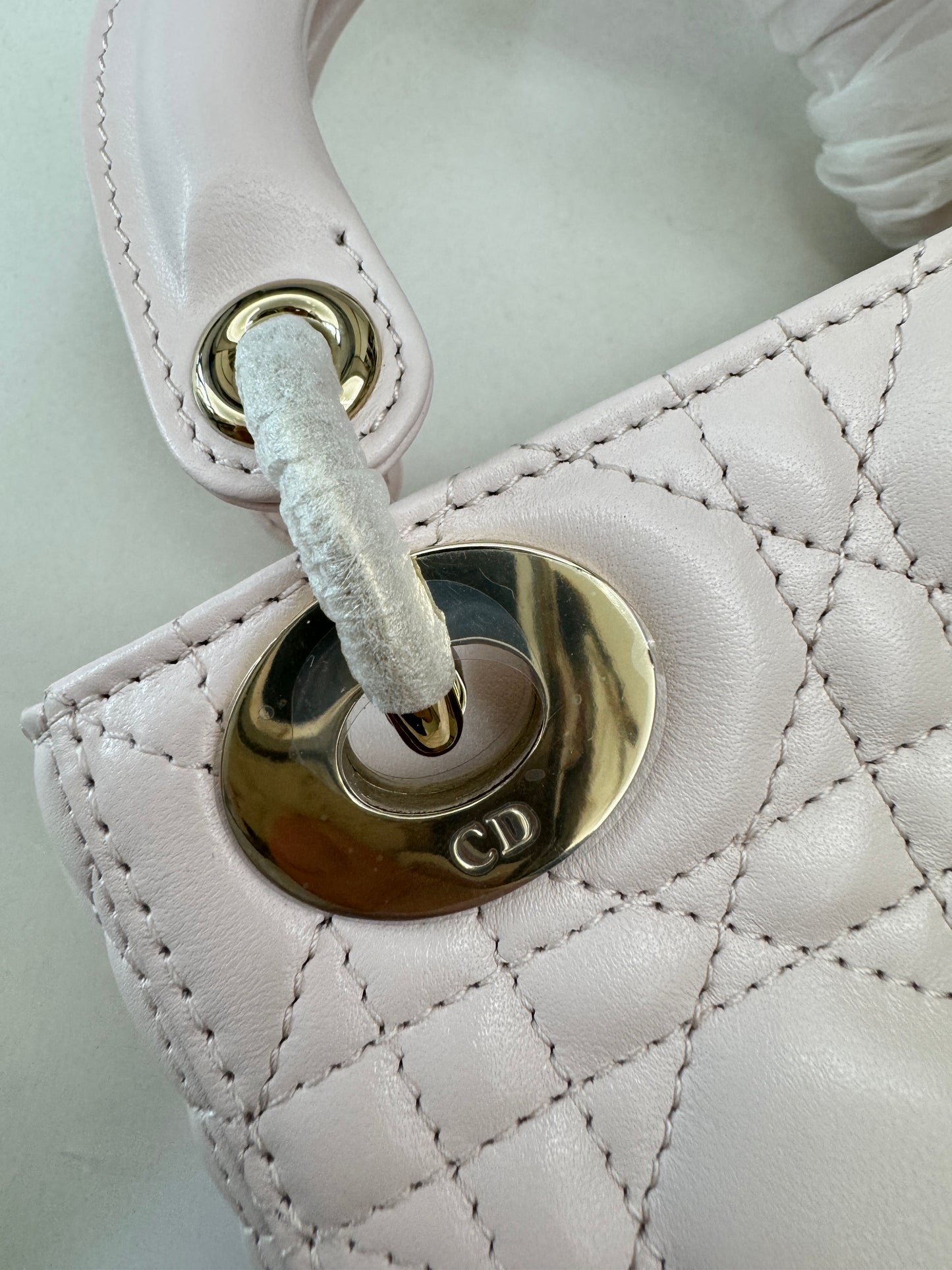 DIOR Mini Lady Dior 羊皮三格 淡粉色