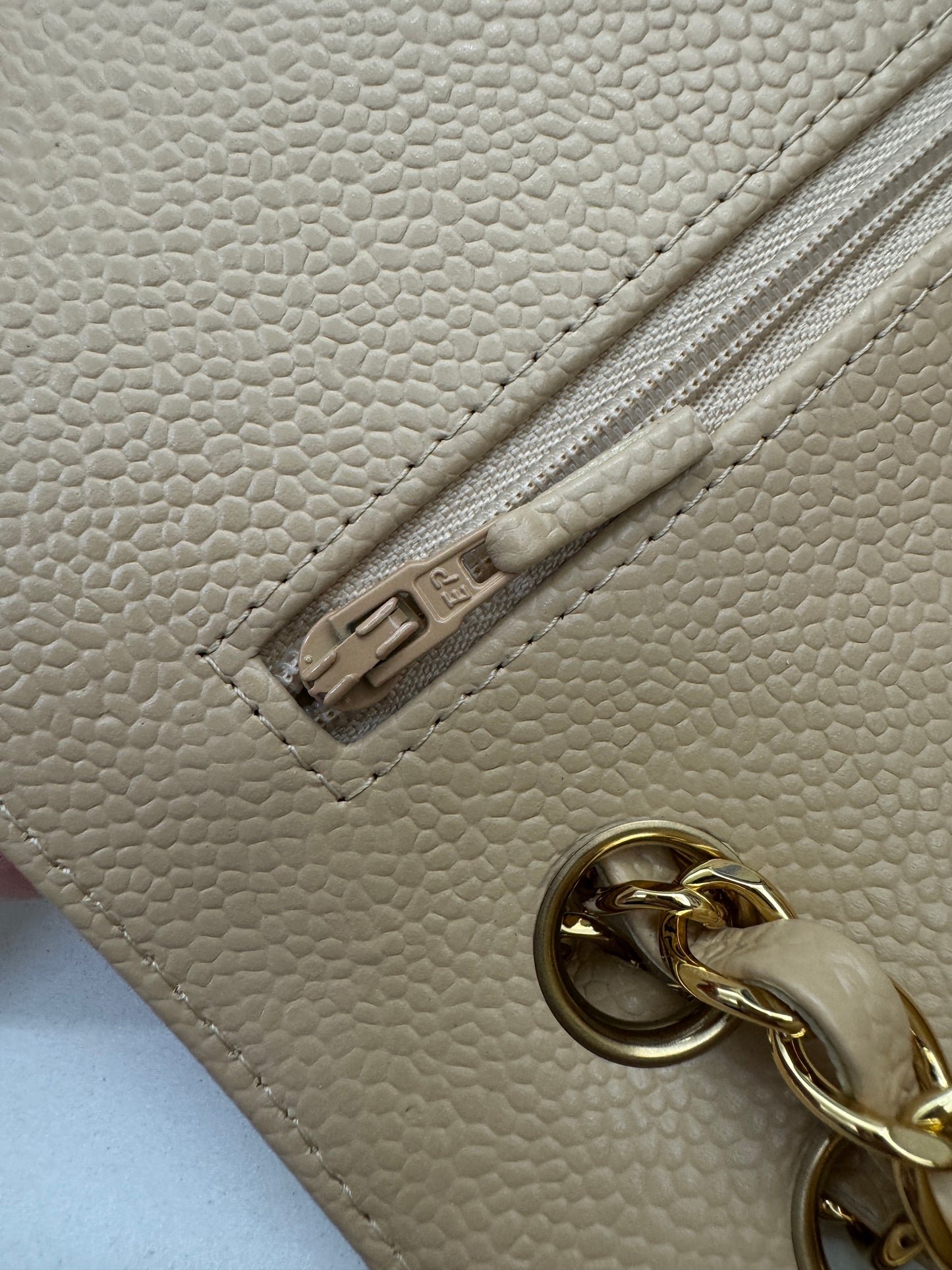 CHANEL CF23 Small 米杏色牛皮金扣 Beige Caviar Calfskin GHW