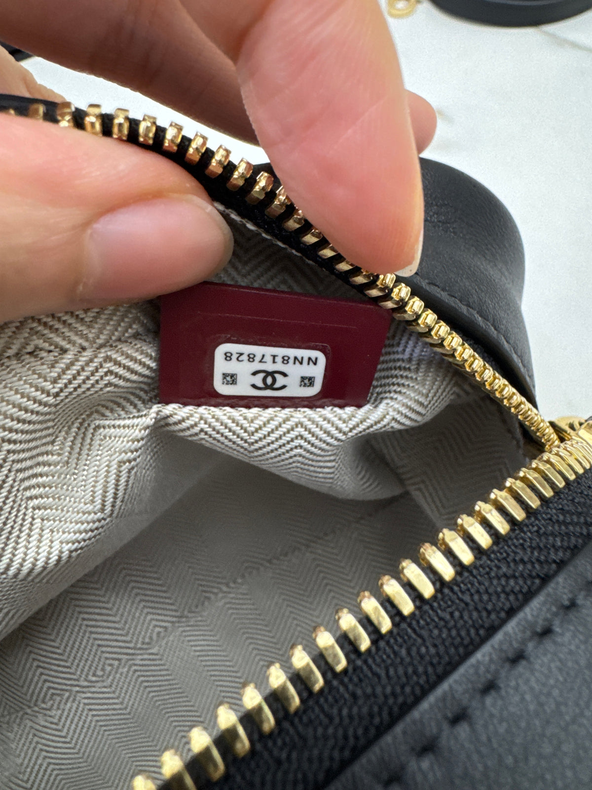 CHANEL 26A Mini 保齡球包 黑色