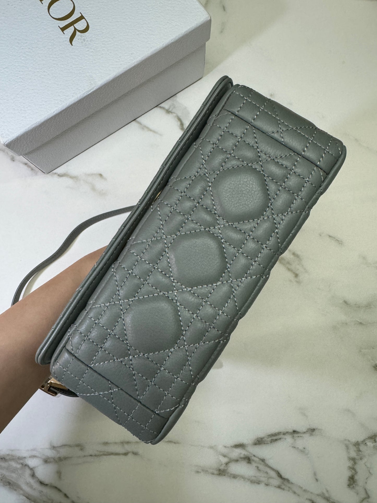 DIOR Caro 石灰色 小號