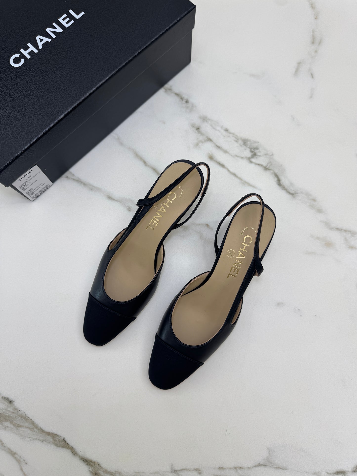 CHANEL Slingback 黑色羊皮