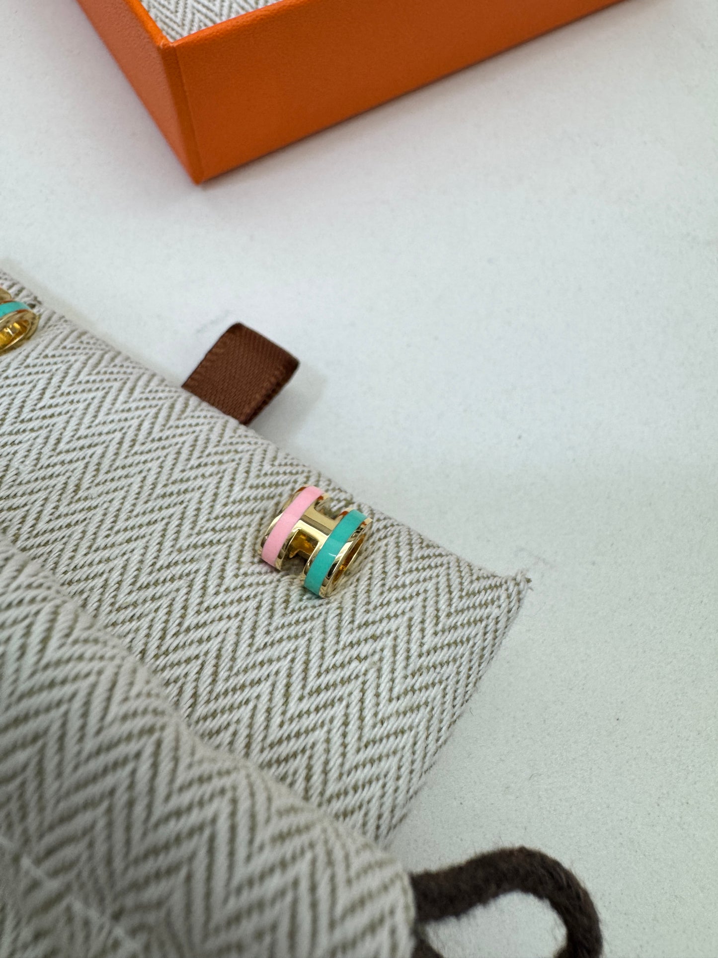 HERMES Mini Pop H 耳釘 粉紅拼綠色 金扣