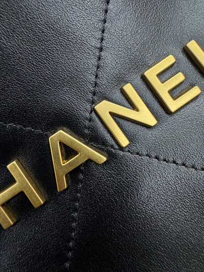 CHANEL 22Bag Medium 黑金