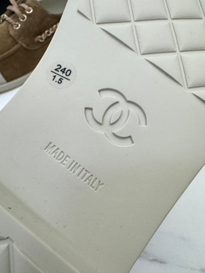 CHANEL 26C 拼色麂皮鏈條休閒鞋