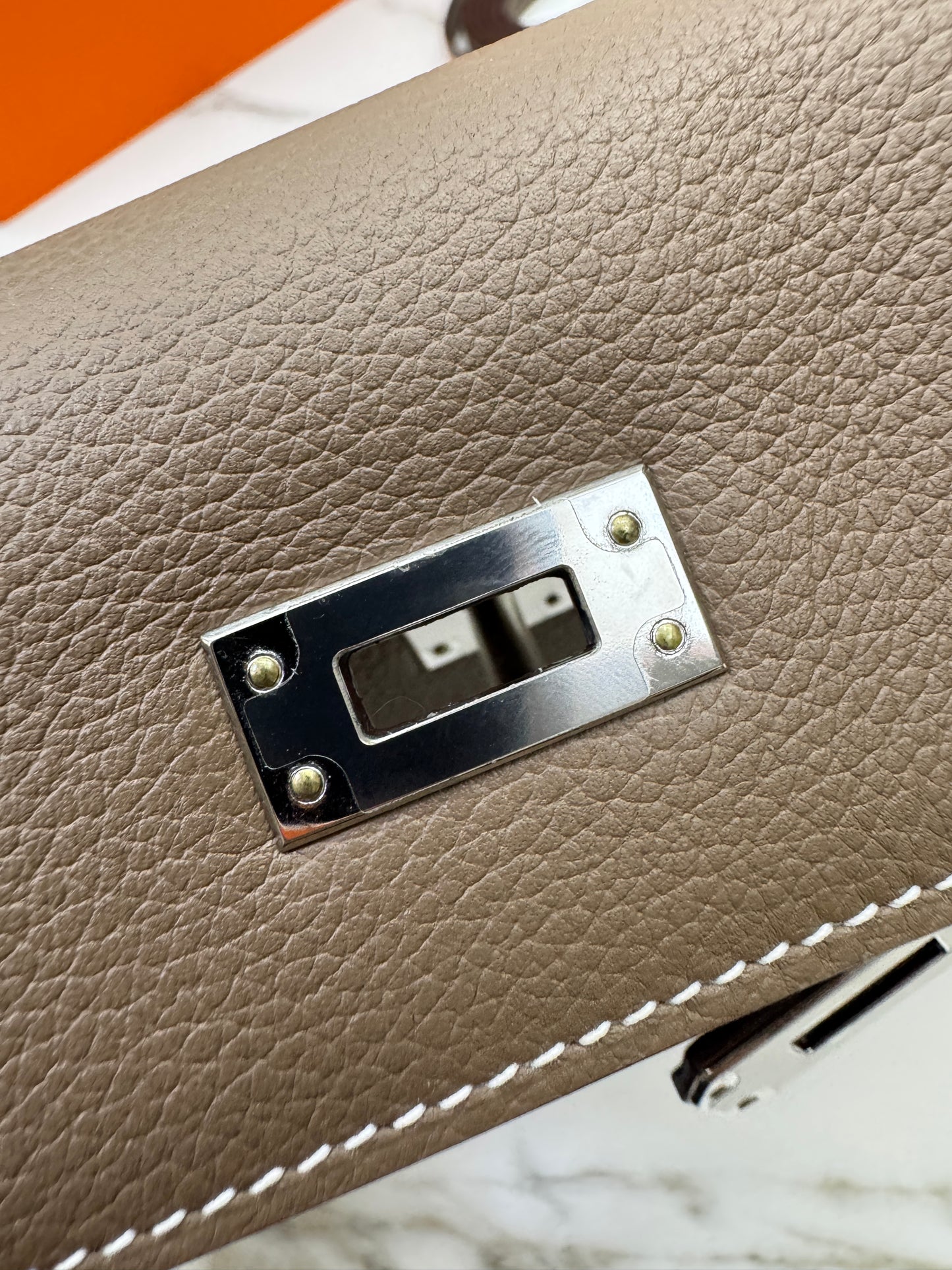 HERMES Kelly Danse 大象灰銀扣 Etoupe PHW