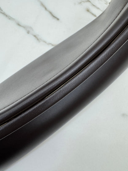ALAIA Le Click East West Medium 深棕色
