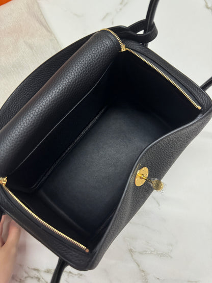 HERMES Lindy26 黑色金扣 TC
