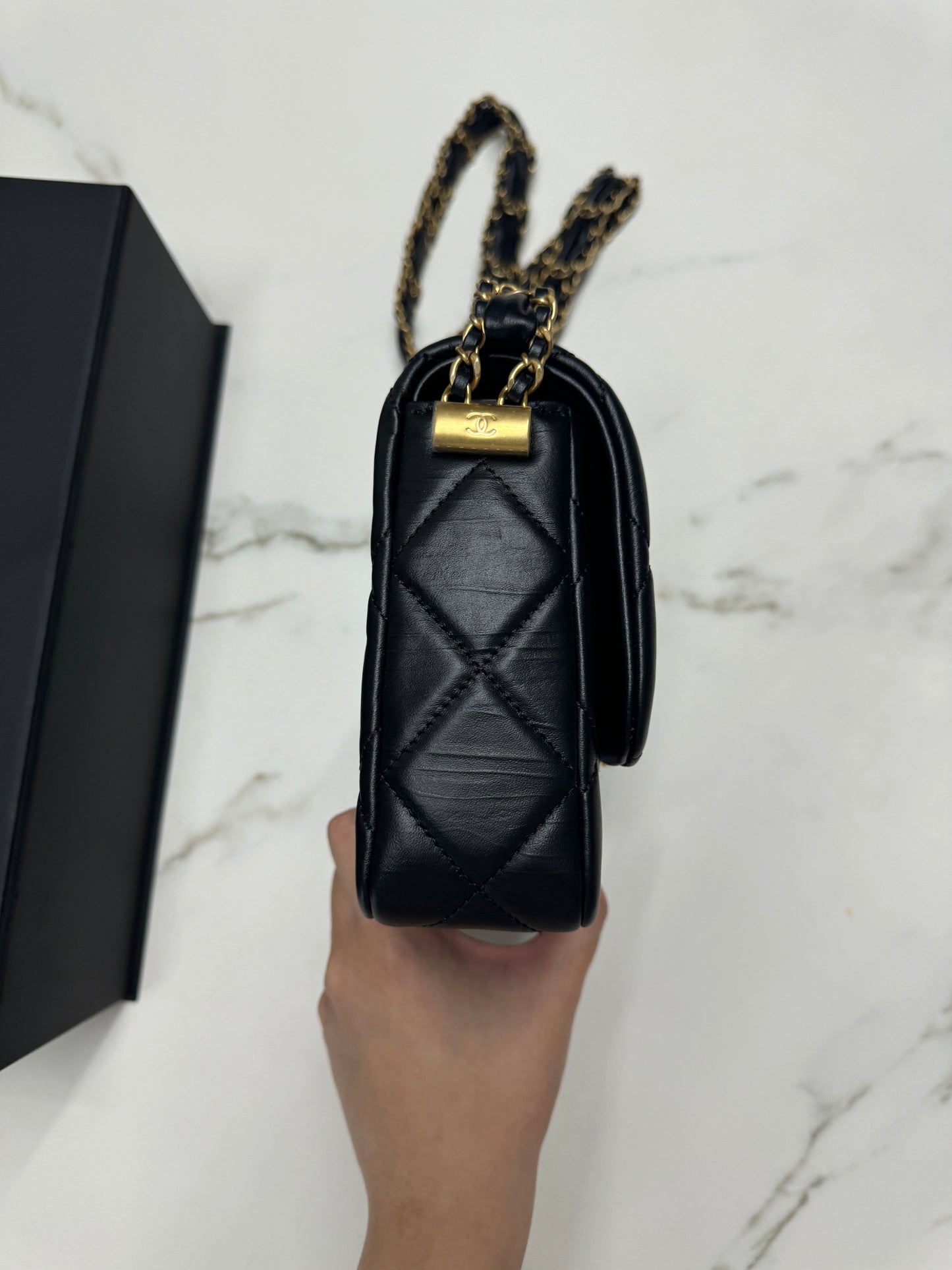 CHANEL 19系列 豆腐包 皺摺牛皮 黑色