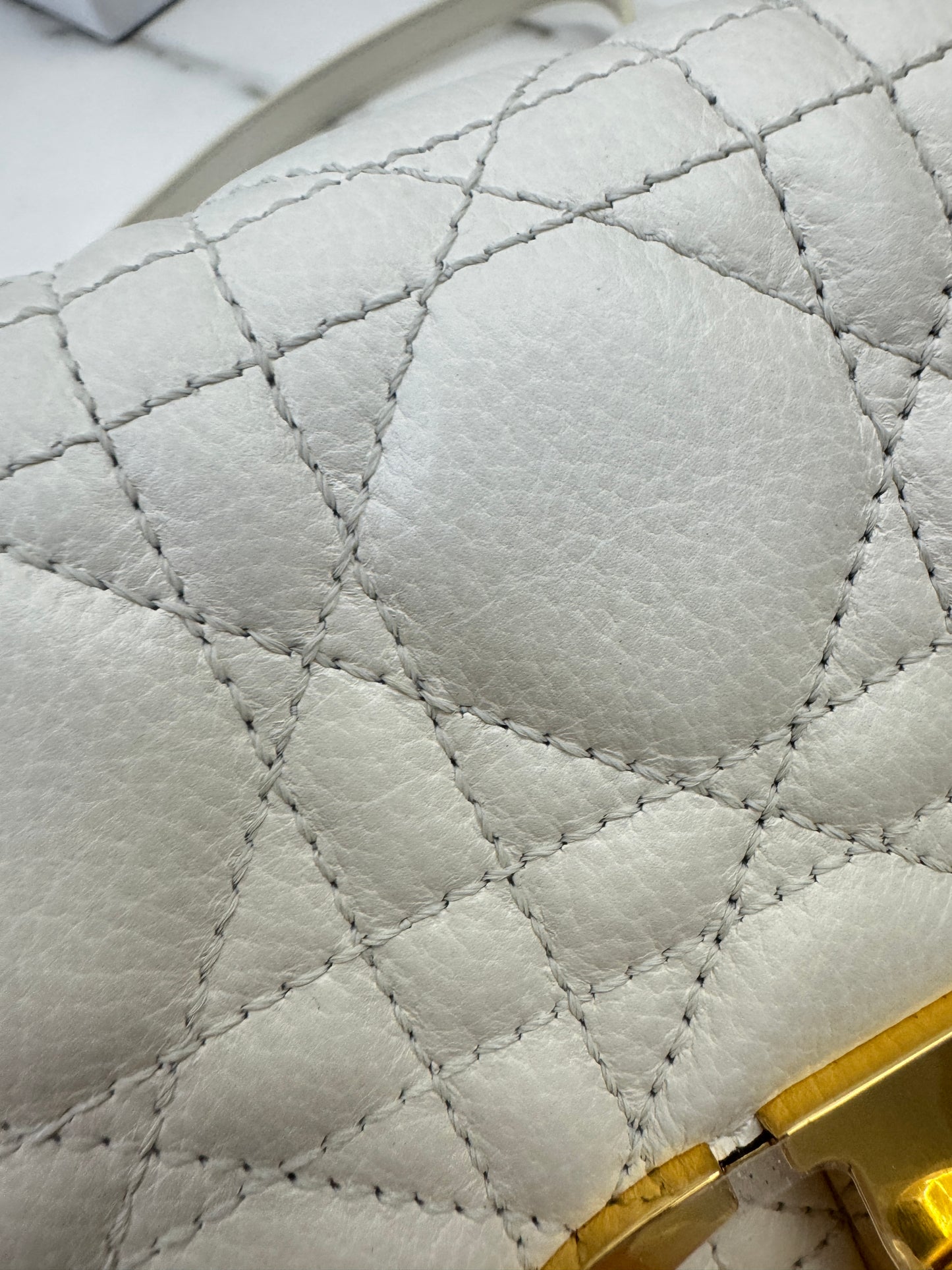 DIOR Caro Small 白色