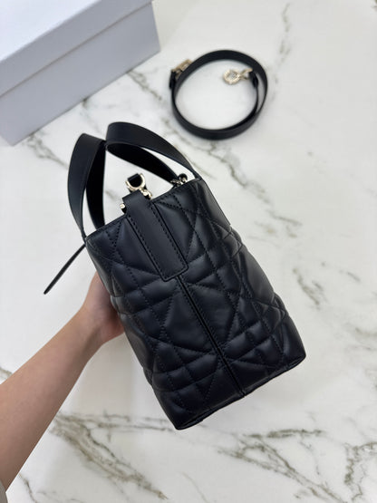 DIOR Toujours Vertical Small Black