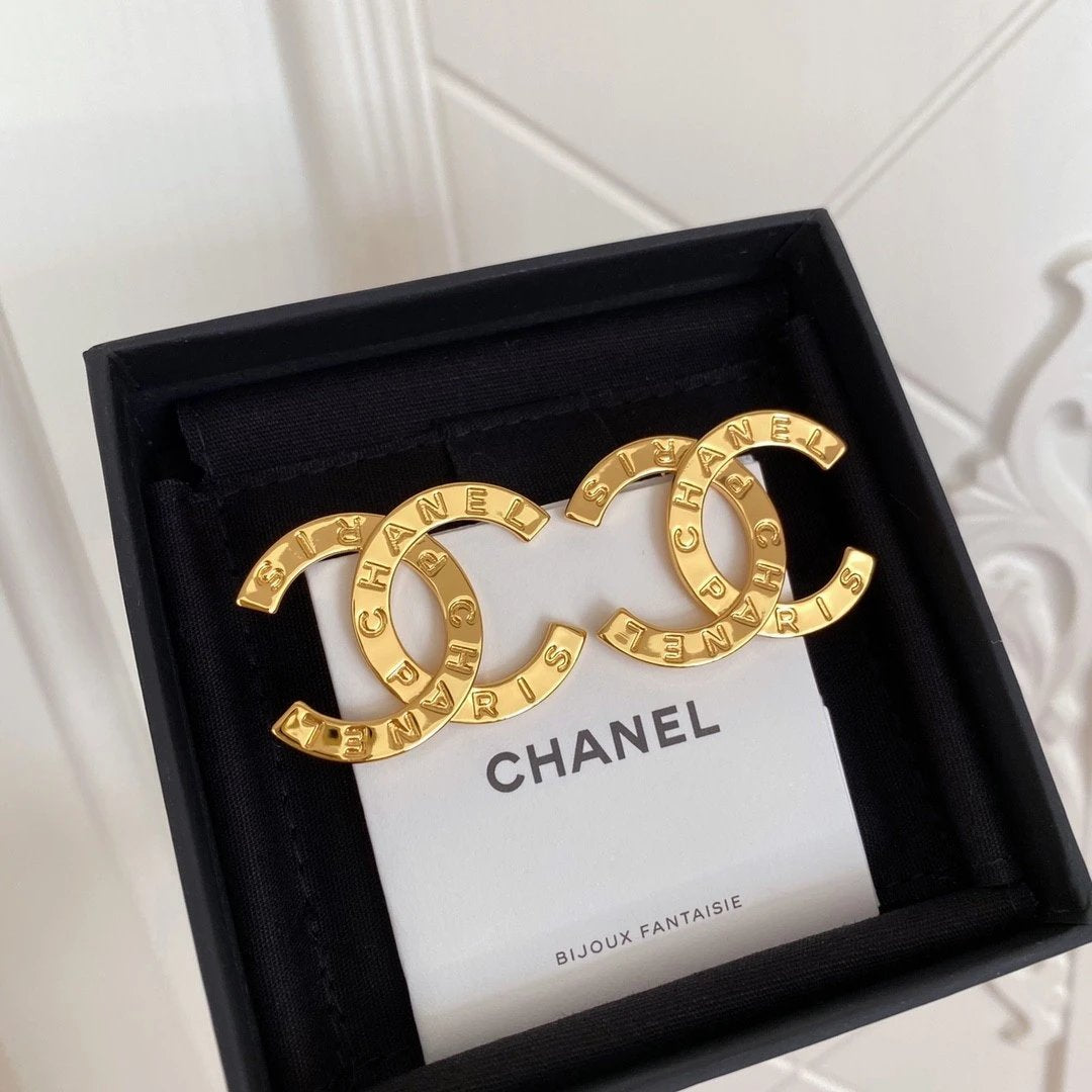 CHANEL 耳夾款