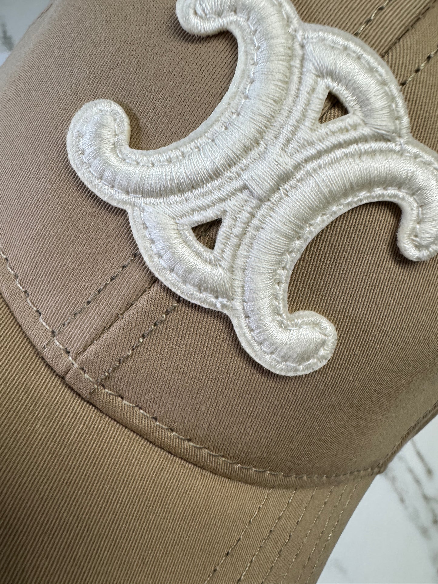 CELINE 凱旋門鴨舌帽 卡其色