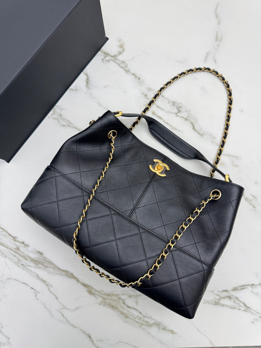 CHANEL 25A Shopping Bag