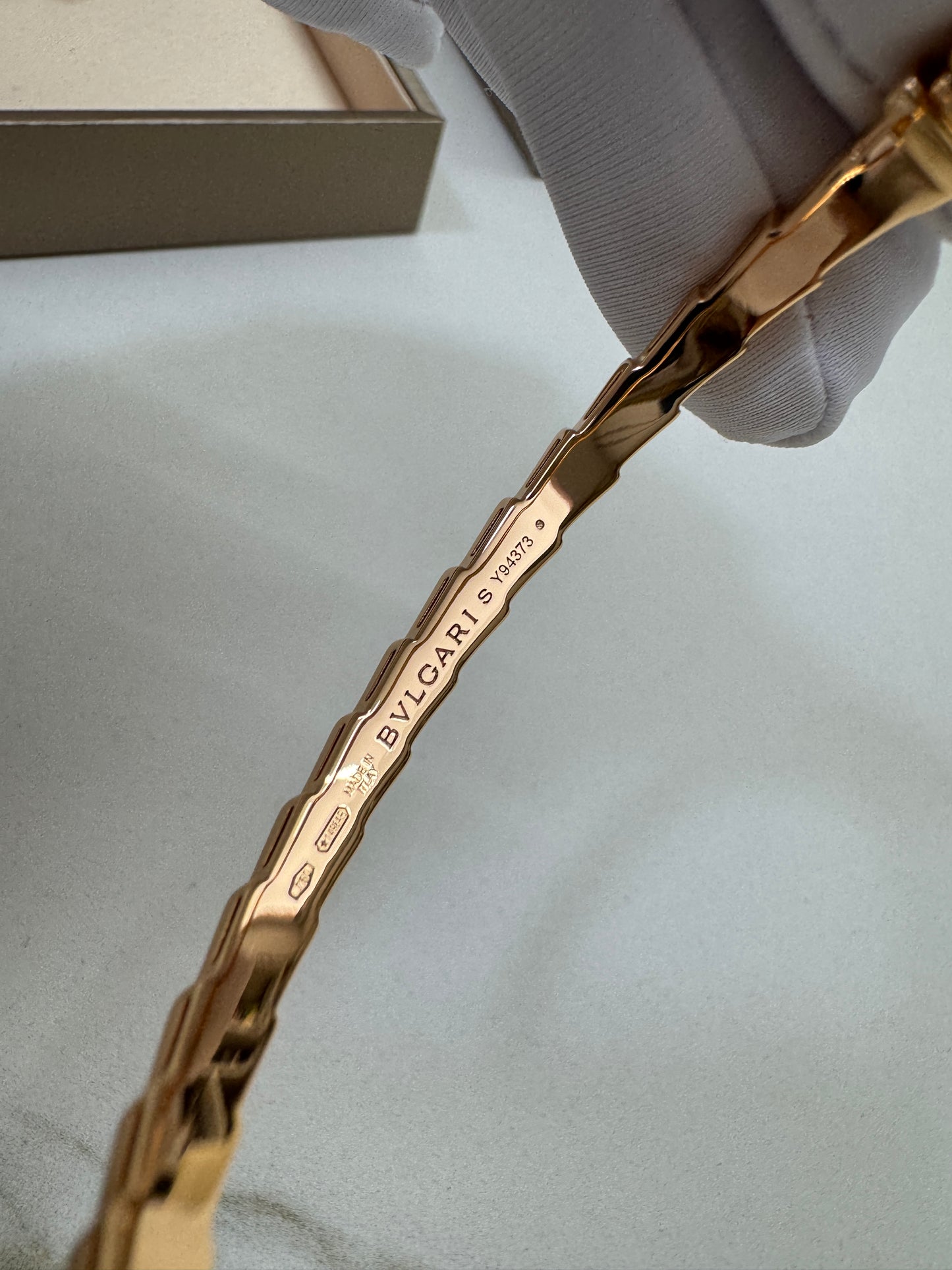 BVLGARI Serpenti Bracelets白貝母玫瑰金手鐲
