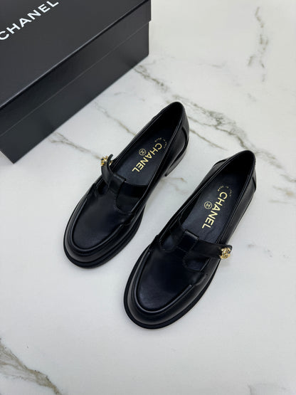 CHANEL 25K T字帶瑪麗珍 Mary Jane