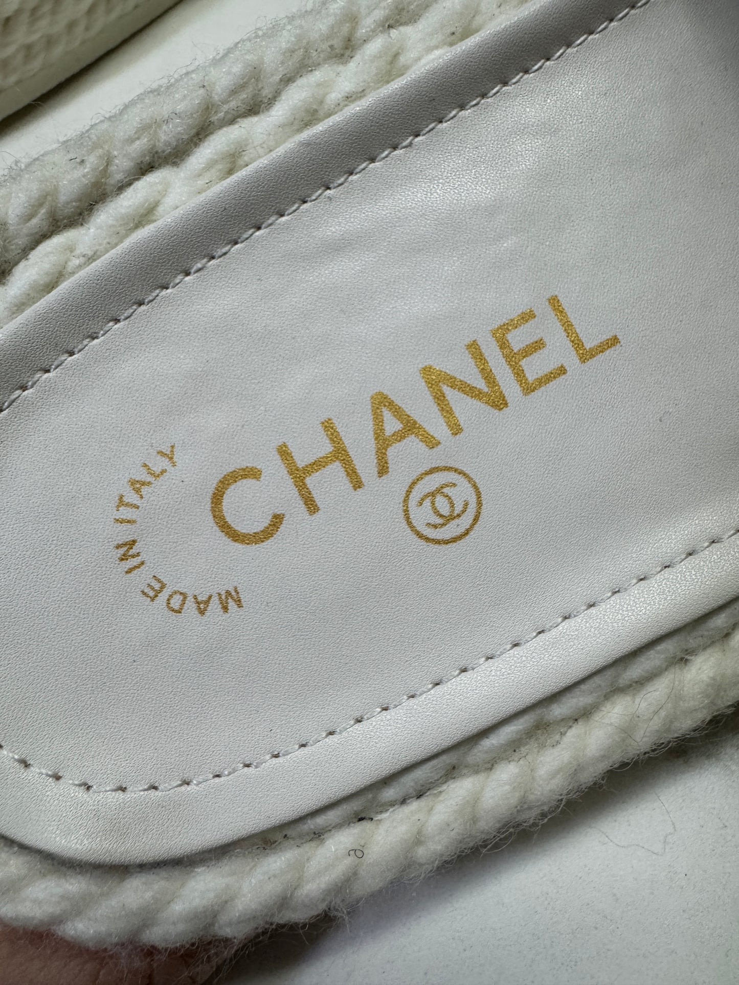 CHANEL 白銀色 厚底拖鞋