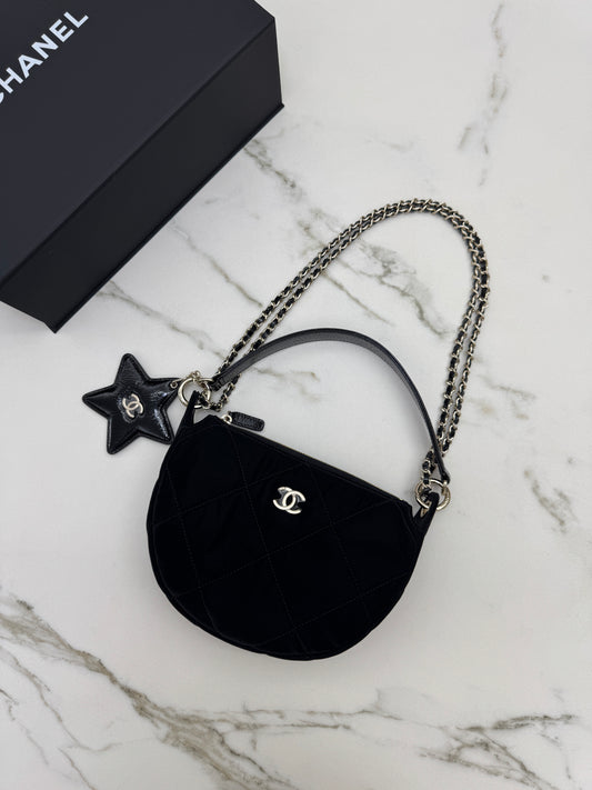 CHANEL 25N Coco Neige 滑雪系列 絲絨尼龍 半月Hobo