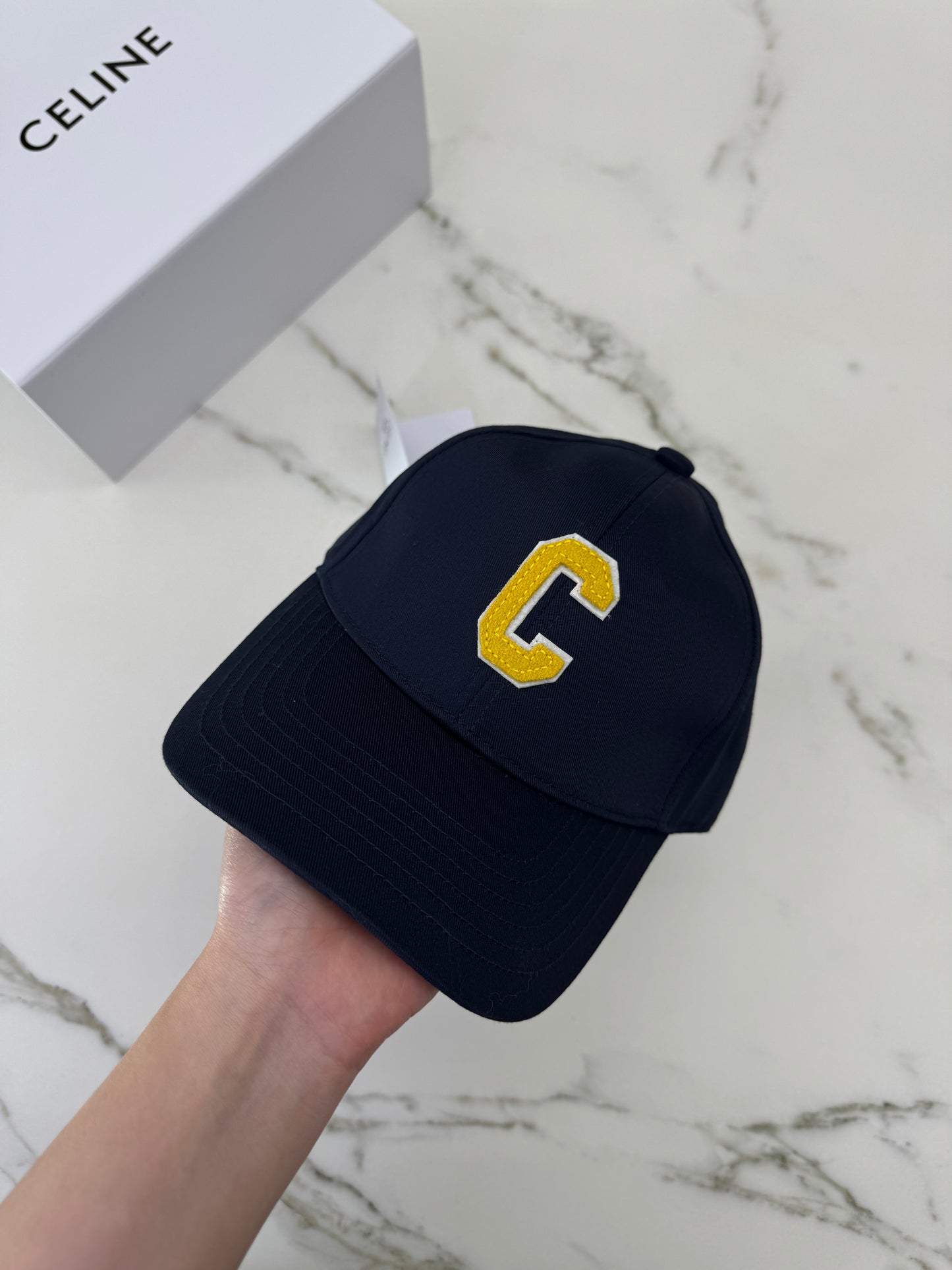 CELINE 黃色C字鴨舌帽 藏藍色