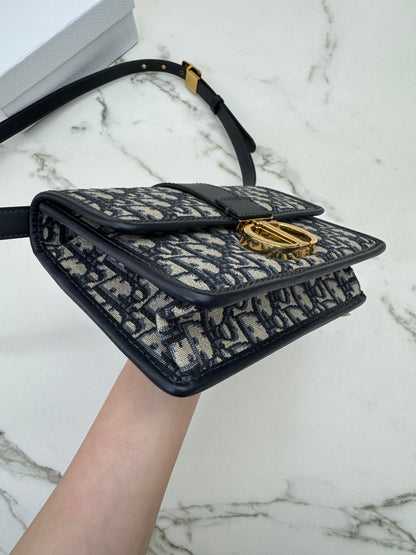 DIOR 30 Montaigne Small Blue Oblique