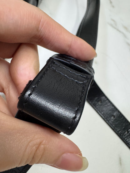 BV 8格油臘皮腰包