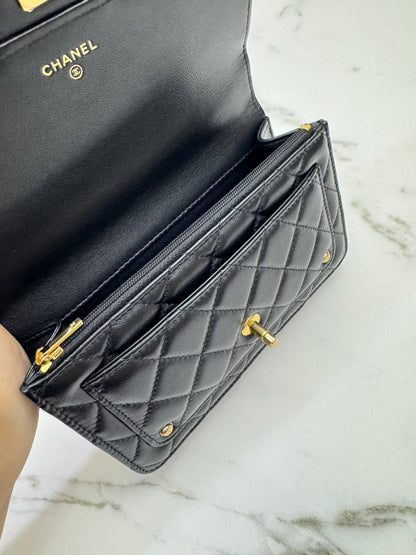 CHANEL 25B 手柄郵差 Wallet on Chain