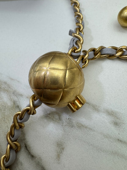 CHANEL Mini CF20 金球 淺灰色