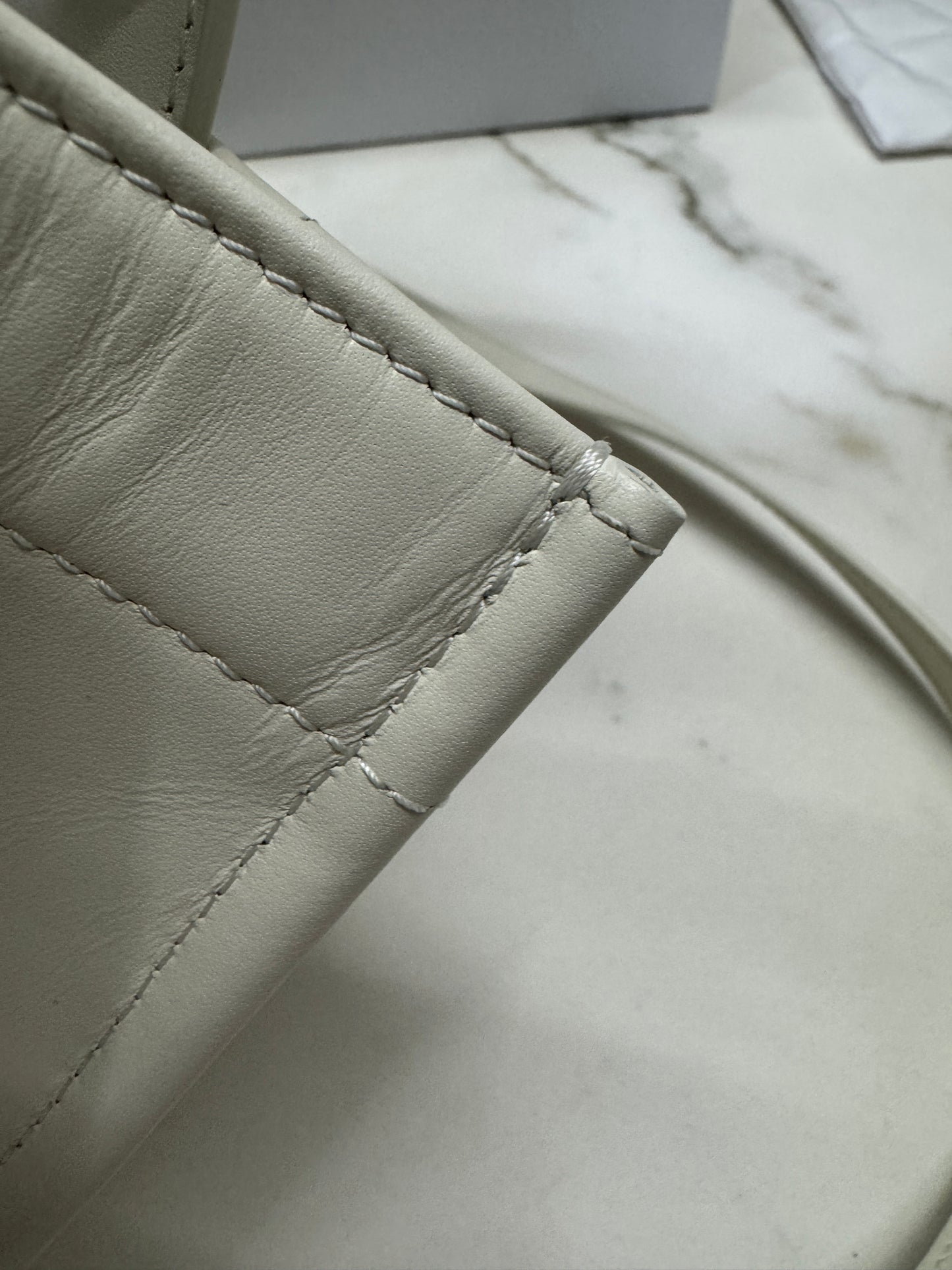 DIOR 全皮 Book Tote 奶白色小號