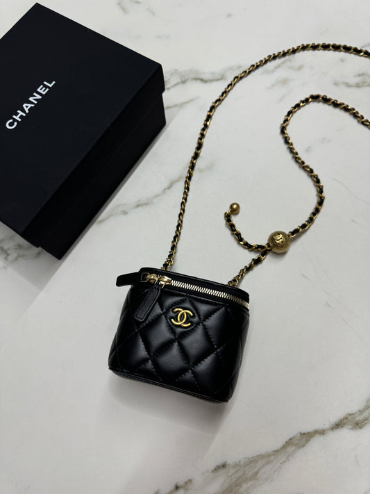 CHANEL 金球小盒子 黑色羊皮