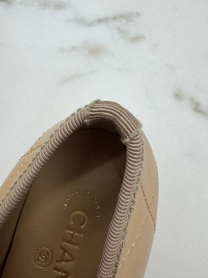 CHANEL Cambon Ballet Flats 杏拼黑 Beige