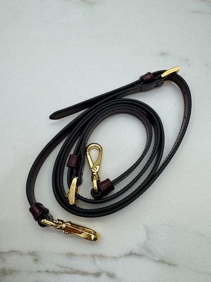 PRADA Bonnie Medium 酒紅油臘皮