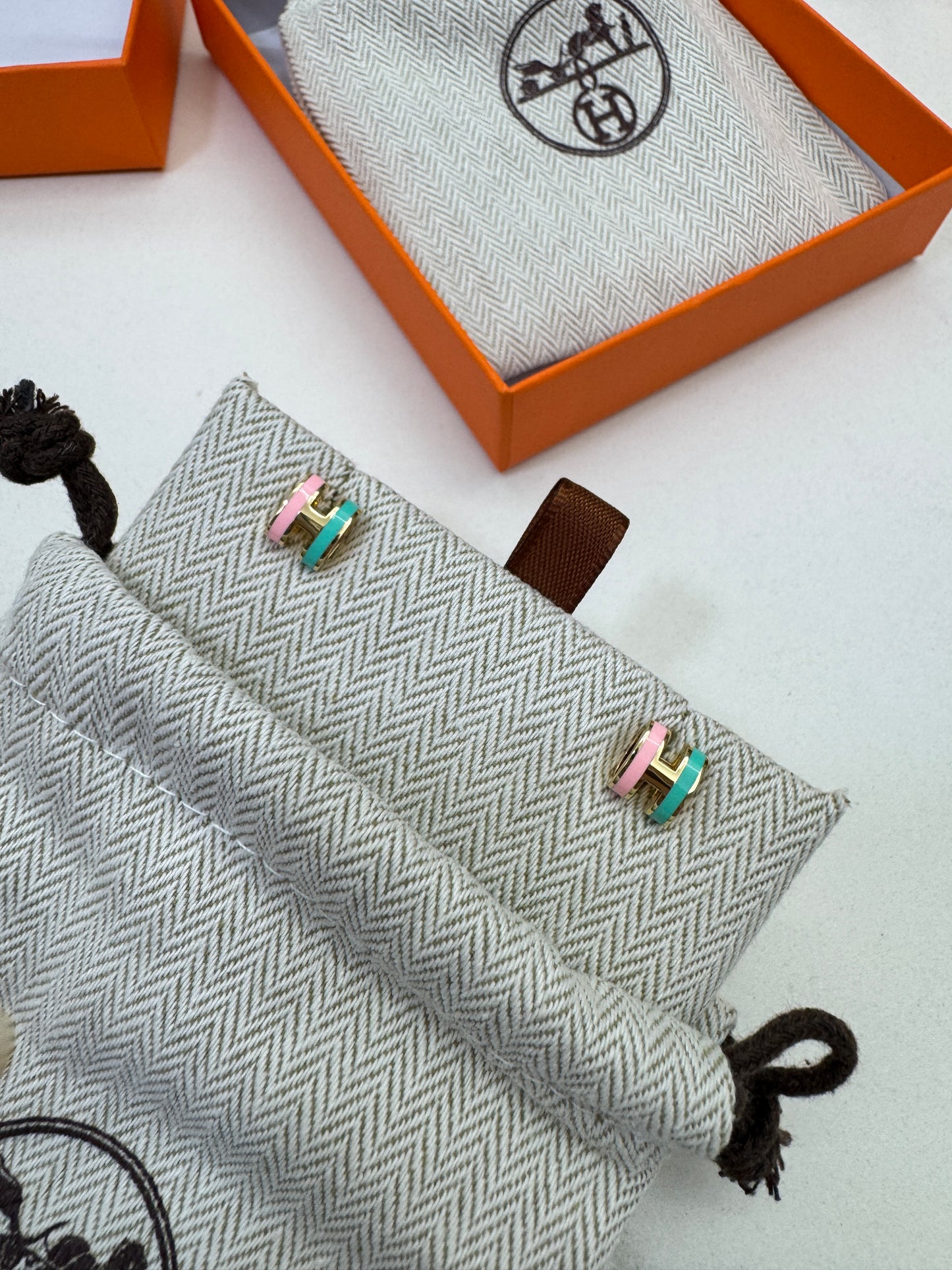 HERMES Mini Pop H 耳釘 粉紅拼綠色 金扣