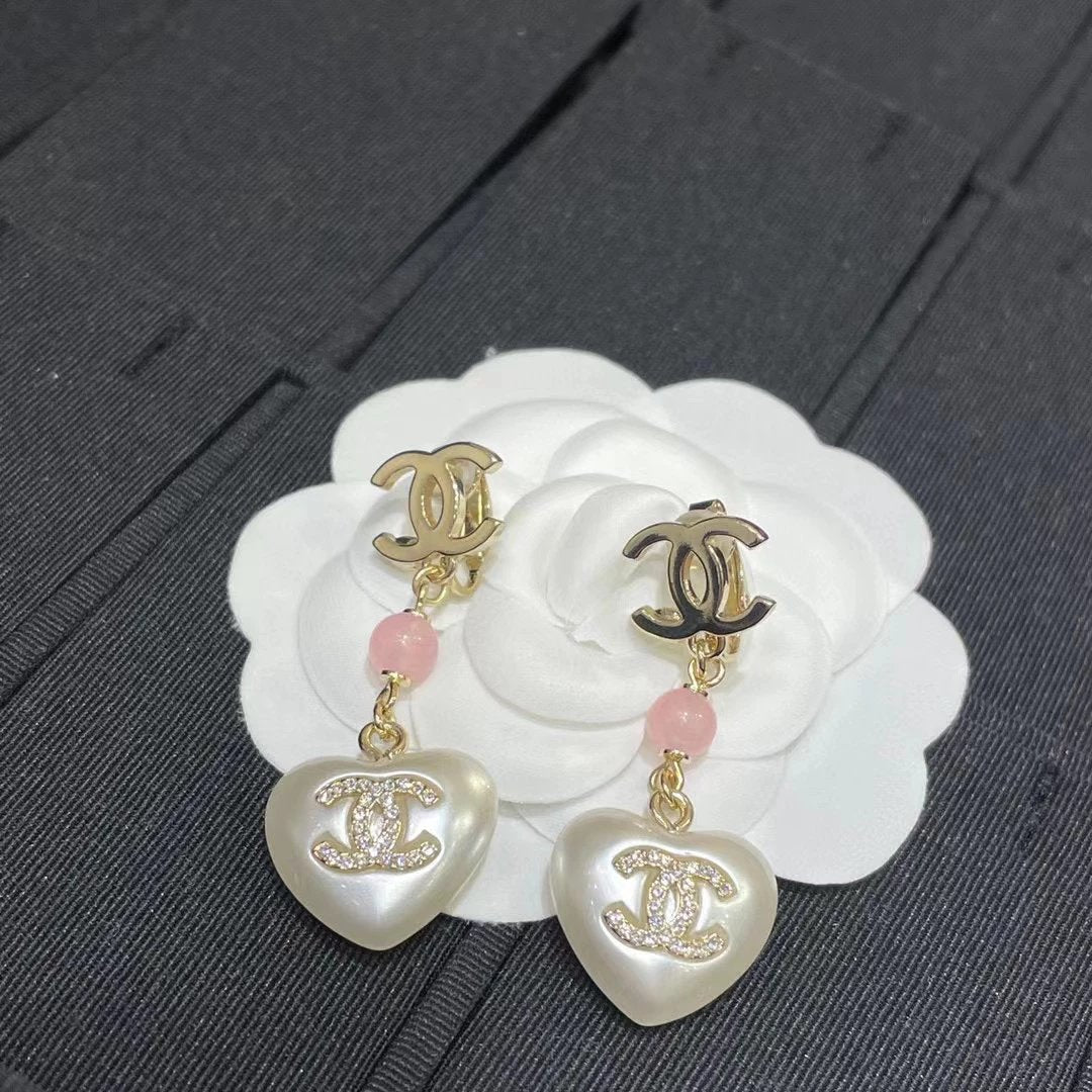 CHANEL 耳夾款