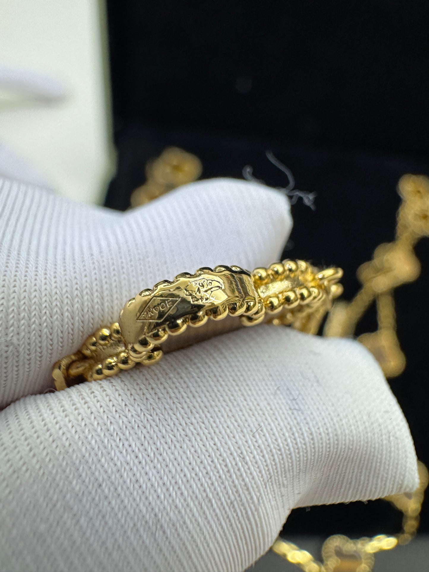 VCA Vintage Alhambra 20 Motif 20花虎眼石