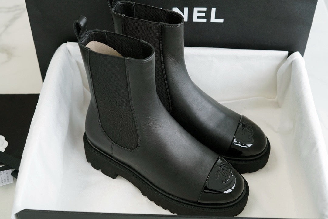 CHANEL 厚底切爾西 Chelsea Boots 漆皮拼牛皮
