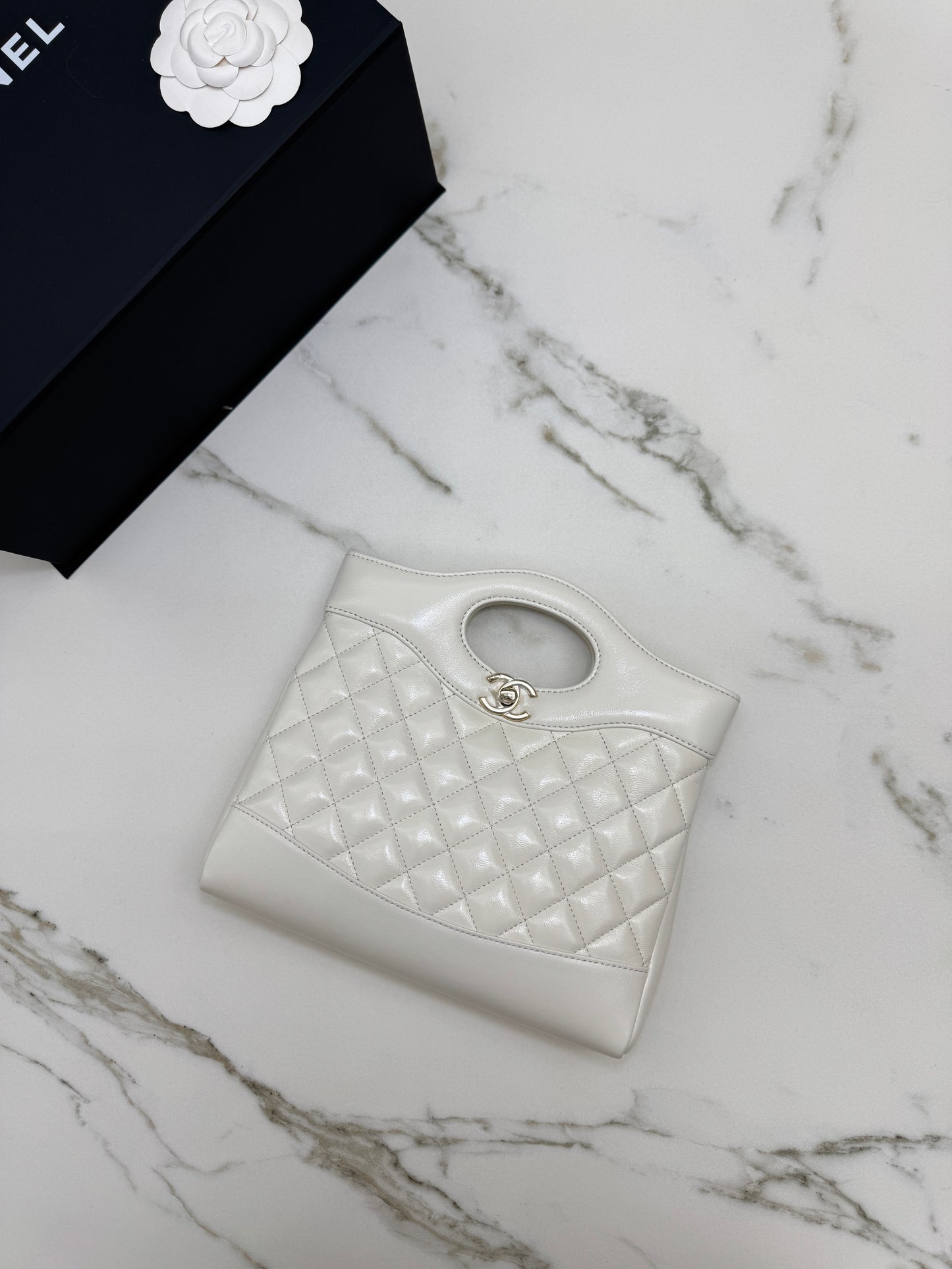 CHANEL Mini 31Bag 油蠟羊皮 白色 新版