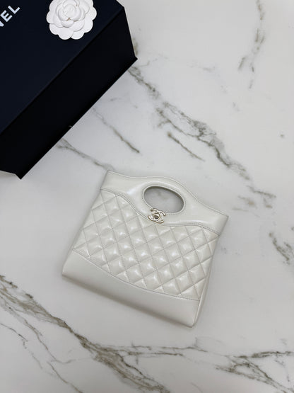 CHANEL Mini 31Bag 油蠟羊皮 白色 新版