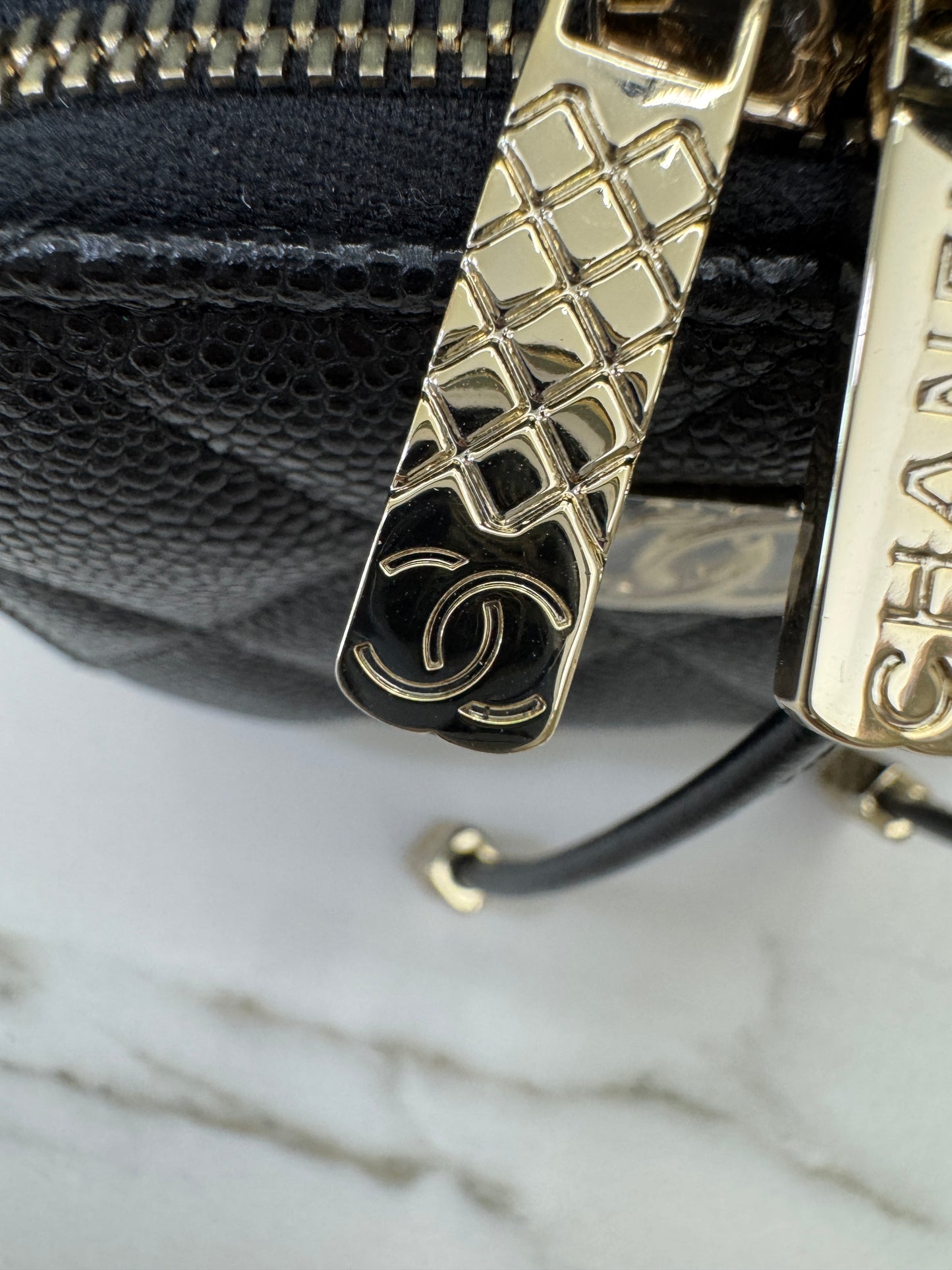 CHANEL 25B 迷你水桶