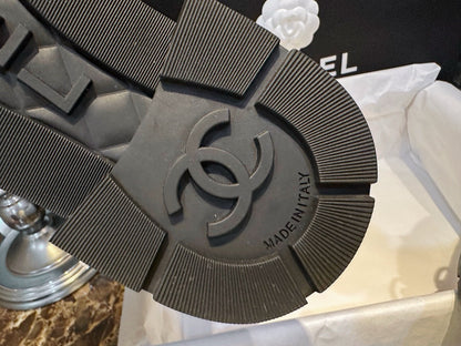 CHANEL 鏈條馬丁靴 23b 可拆卸鏈條￼