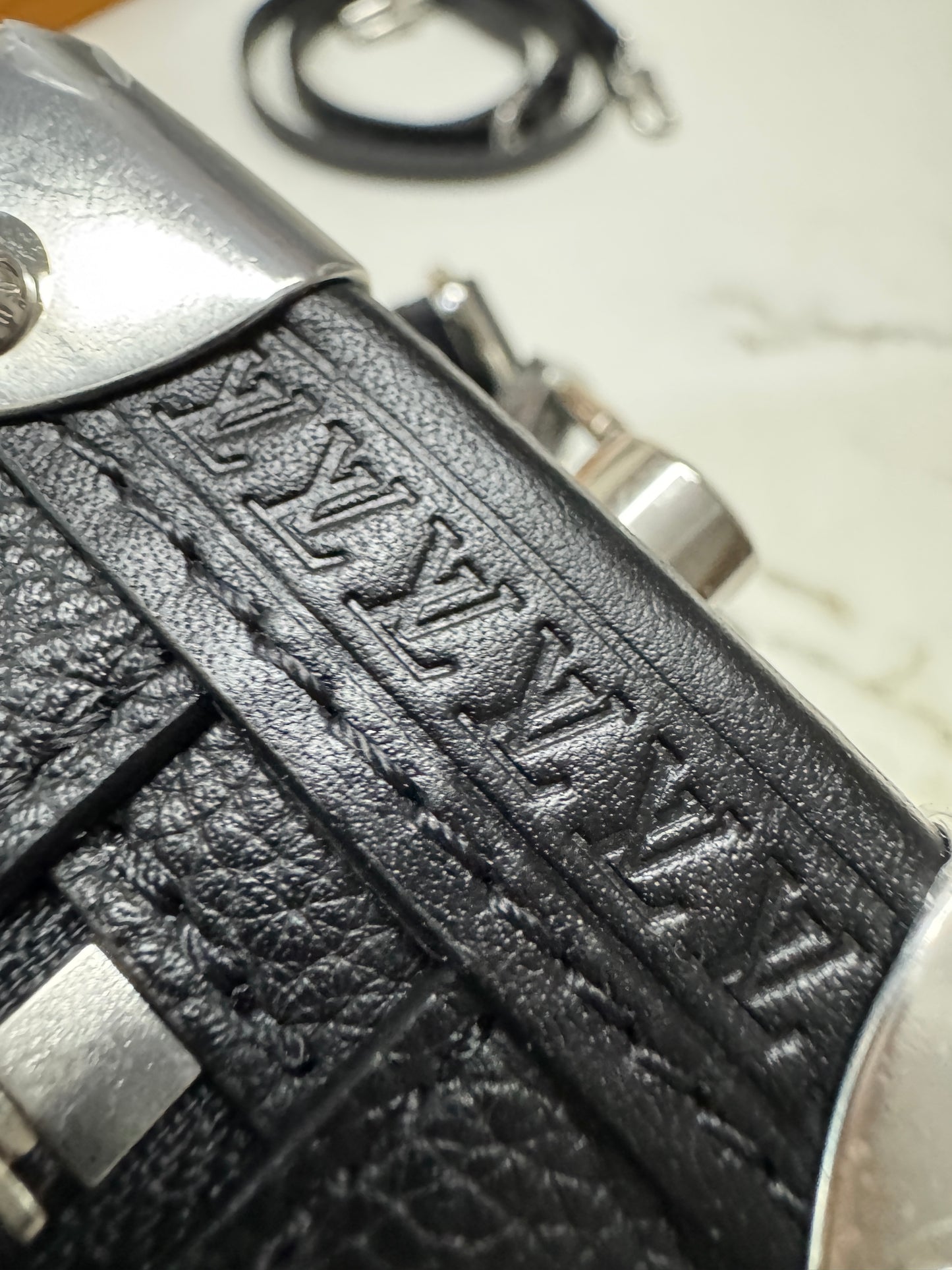 LV Side Trunk MM 黑色皮款