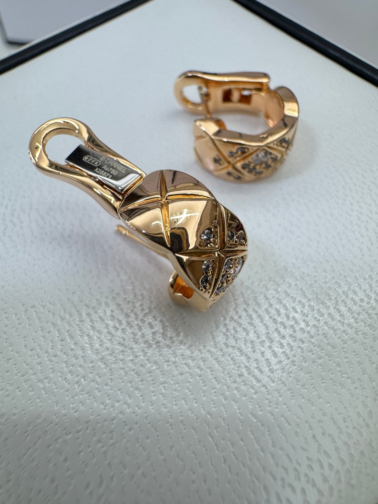 CHANEL Coco Crush 碎鑽耳環 玫瑰金