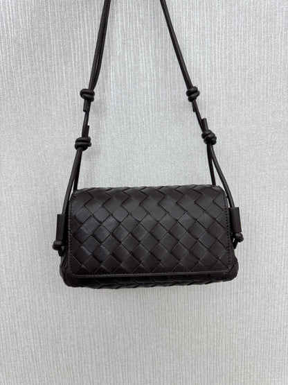 BV Notturno Foundant 黑棕色