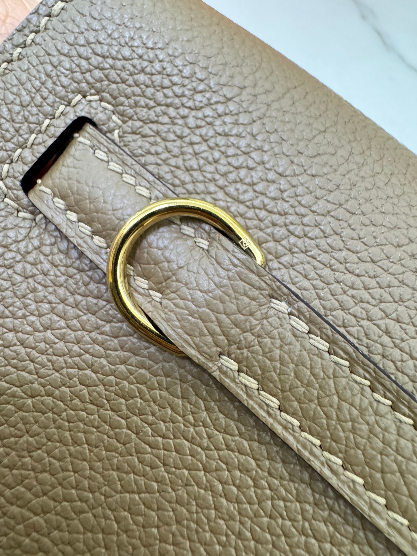 HERMES Kelly Danse 馬爾法米金扣 Evercolor 8Q GHW